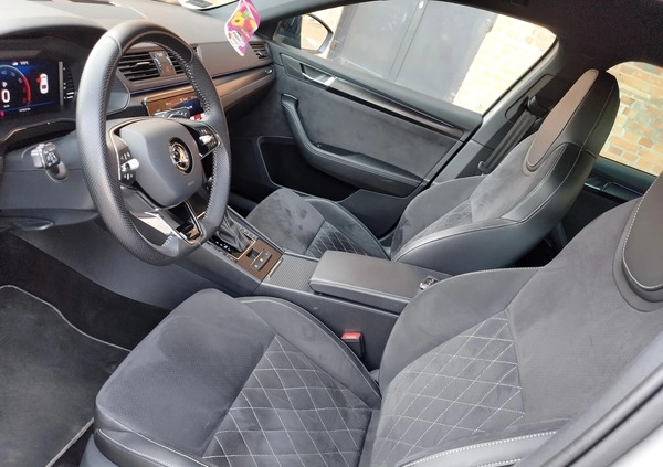 Skoda Superb cena 135000 przebieg: 147000, rok produkcji 2022 z Orneta małe 704